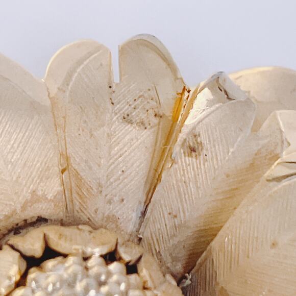 Signed Primex Mid Century Gold Tone Floral Brooch Earrings Set Leaf Flower - Picture 4 of 15